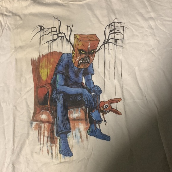 Graphic tee - Picture 2 of 2